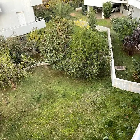 Spacious And Sunkissed 3br & 2 Bathrooms