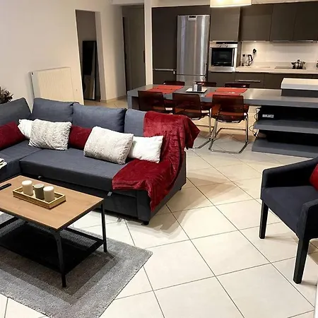 Апартаменты Spacious And Sunkissed 3br & 2 Bathrooms *