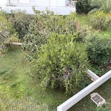Spacious And Sunkissed 3br & 2 Bathrooms Афины