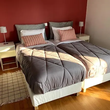 Апартаменты Spacious And Sunkissed 3br & 2 Bathrooms