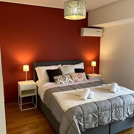 Apartment Spacious And Sunkissed 3br & 2 Bathrooms *